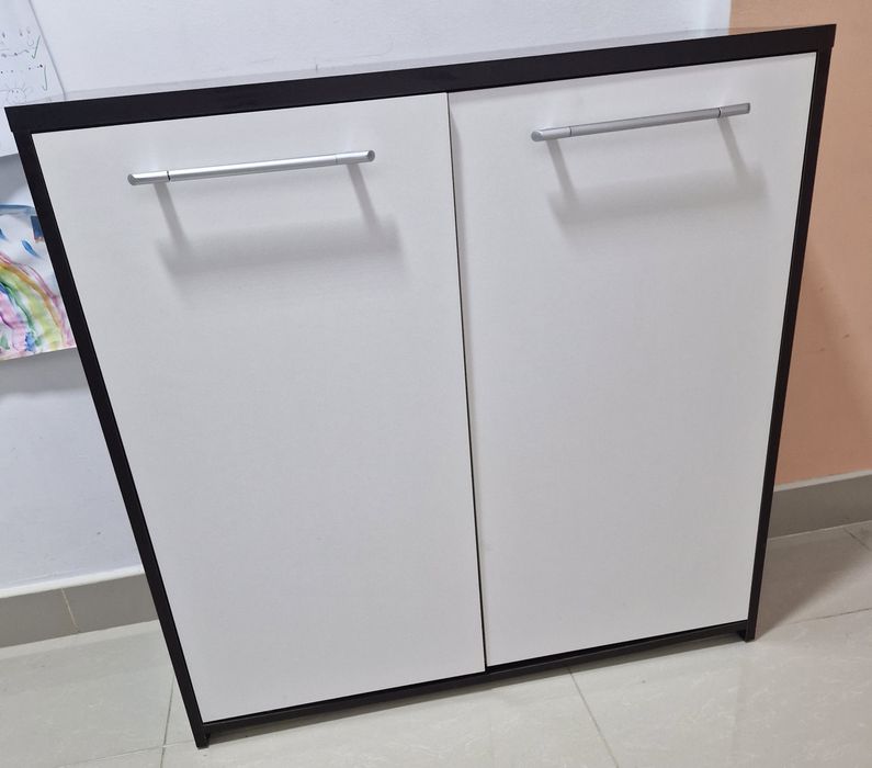 Vând mobilier living impecabil