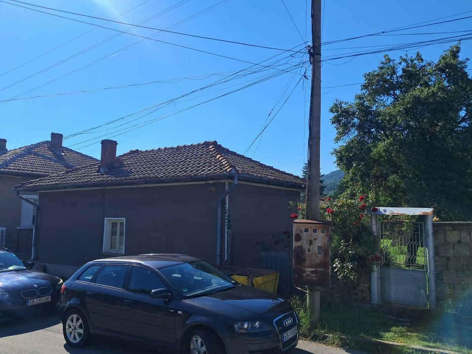 Къща за продан с.Градница