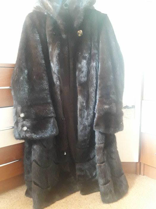 Продам норковую шубу