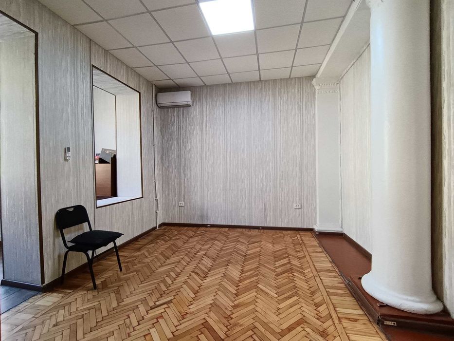 Аренда офиса ЦЕНТР Шота Руставели парк Бобура  28, и 68 кв.м.