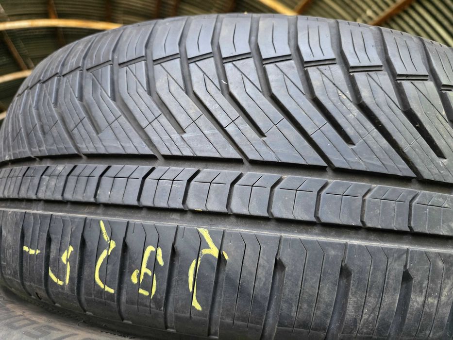 2бр Всесезонни гуми 235 50 19 - Falken - DOT 2023