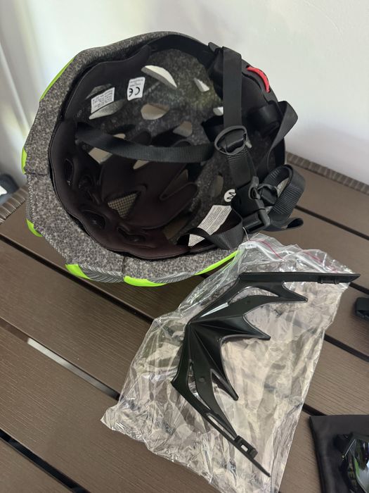 Set echipament ciclism Bikefun - casca/ochelari/manusi + TRICOU CADOU