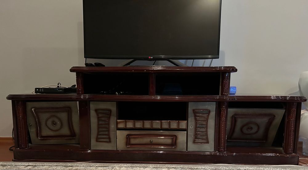 Тумба под телевизор