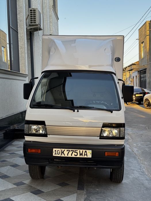 Labo sotiladi sro’chna og’ir ish qilmagan Zangiotada moshina