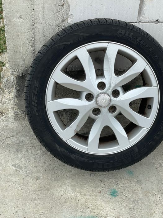 Vând jante aliaj 225 50 R17 se nimerește pe Mercedes și pe Audi