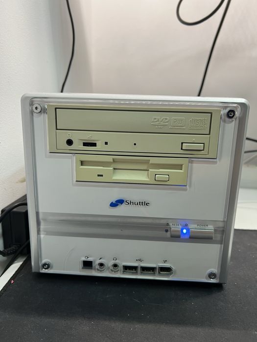 Retro Shuttle PC AMD Athlon 1,7 Ghz