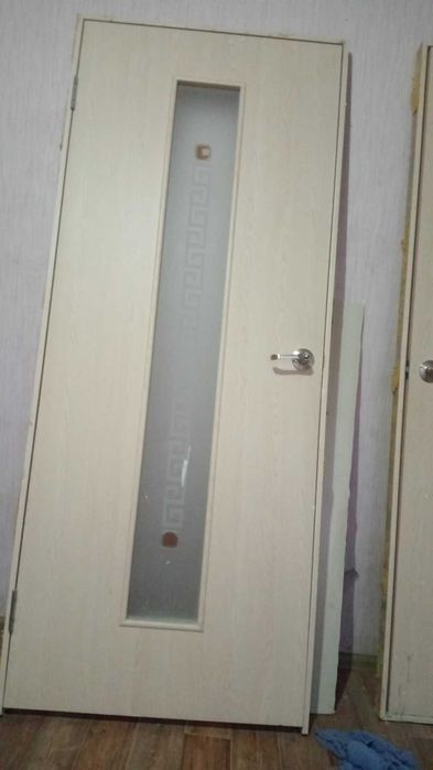 Двери б у продам