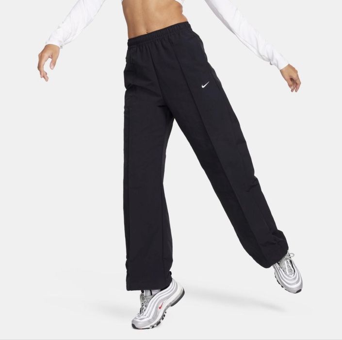 Женские брюки Nike
