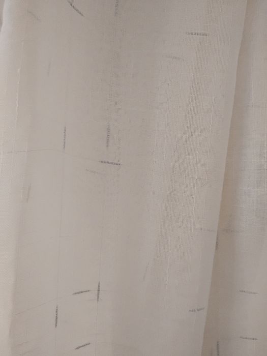 Продам тюль в хорошем состоянии ткань плотная