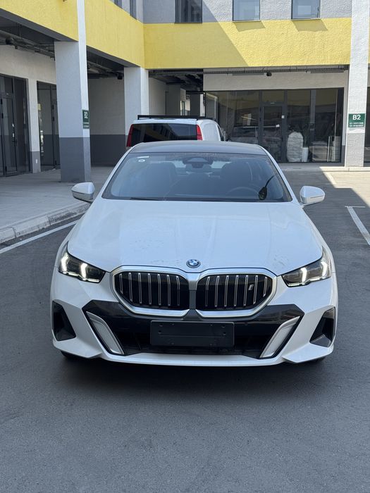 Bmw i5 40l 2025-yil 7.900yurgan 713km zapas kraska toza +Hud Tv harman