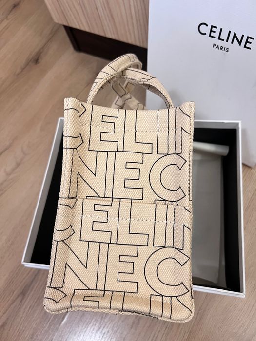 Светла лятна чанта celine