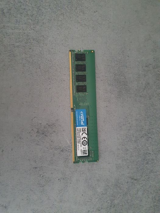Продавам оперативна памет crucial 2x4=8gb 2400mhz