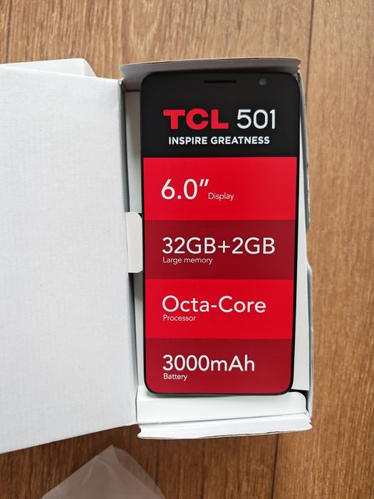 Telefon  TCL501.