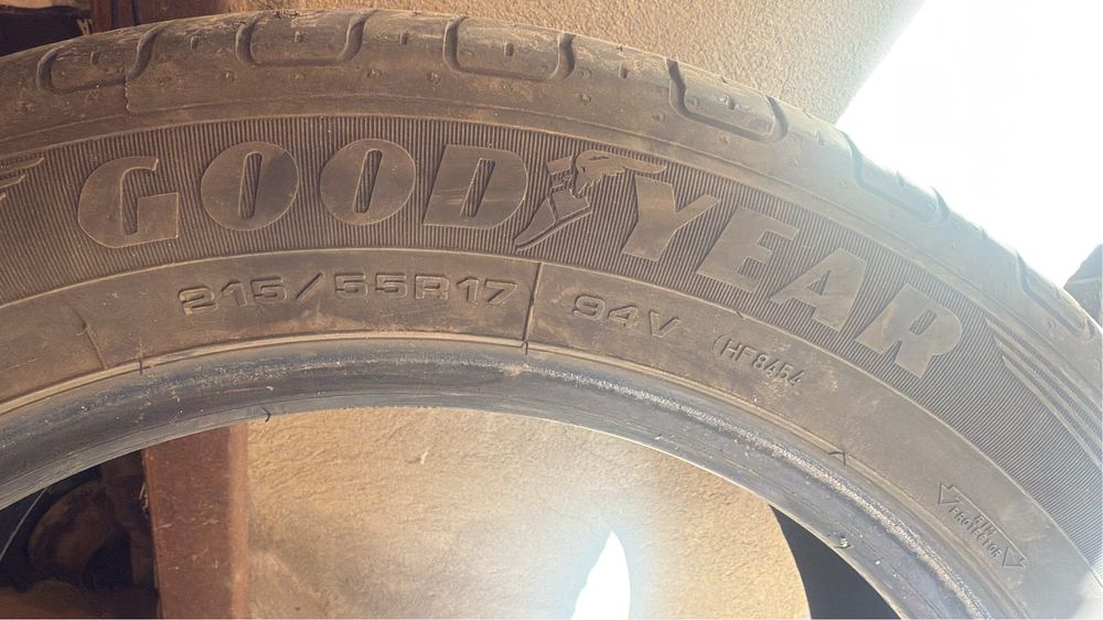 Летнии шины GOODYEAR 215/55 R17
