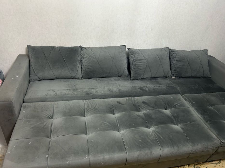 Срочно продаю диван