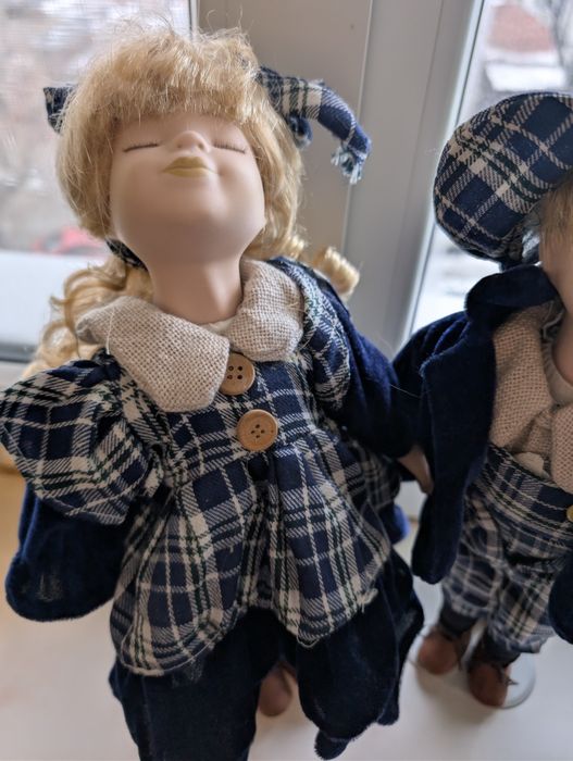 Păpuși portelan, cu suport 35cm