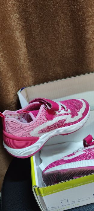 Adidasi fetite nr 27