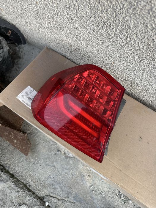 Bmw e90 фейслифт facelift заден стоп ляв