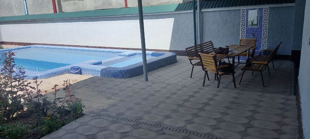 Дача Чарвак, (Бочкани йакинида),Дил нур кафеси йонида