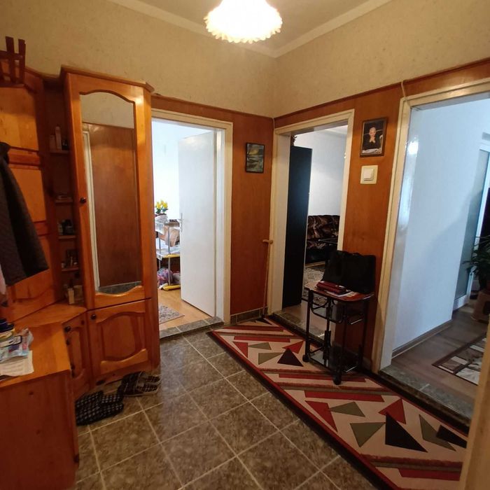 Продава се Многостаен апартамент в Омуртаг - 110 кв.м за 974 €/кв.м - Снимка #2