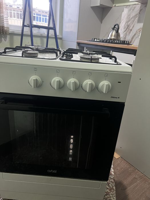 Gaz plita Artel  Ottima yangidek.  Boshqa plita olganim uchun sotyabma