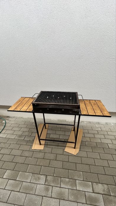 Gratar de gradina bbq