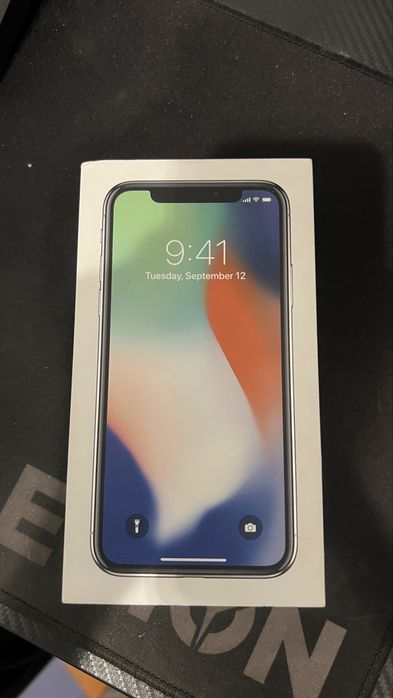 iPhone X 256 GB White