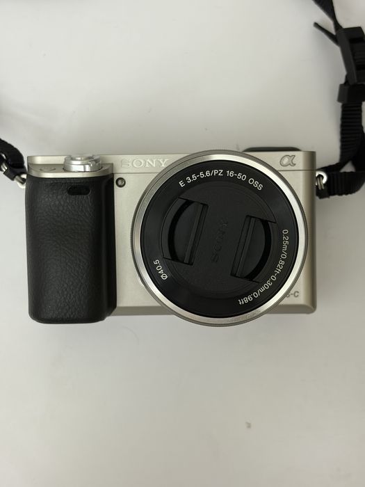 Sony a6000 16–50 kit + Sony 50mm f/1.8 OSS (полный комплект)