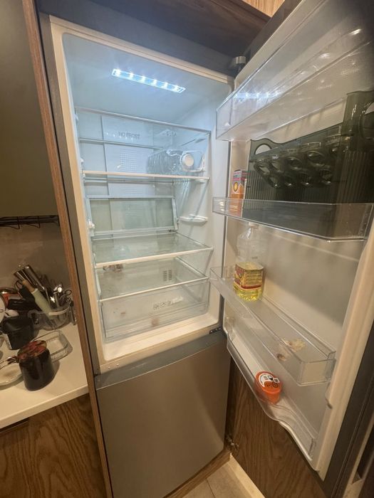 Продам холодильник