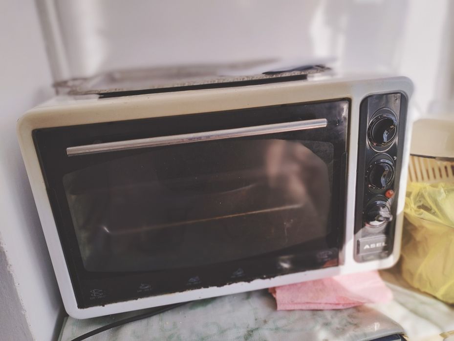 Духовка продам  срочна