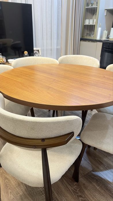 Продается стол икея