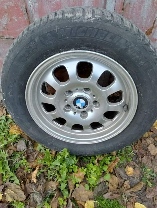 Алуминиеви джантиза Бмв 15ки перфектни зимни  гуми