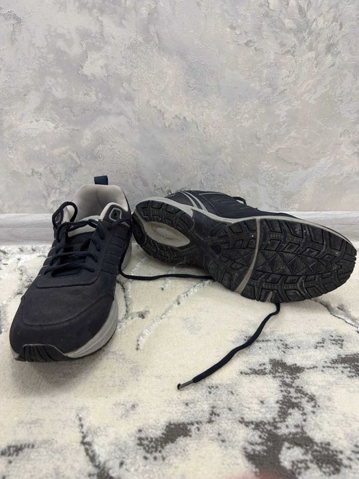 Большие мужские кроссовки