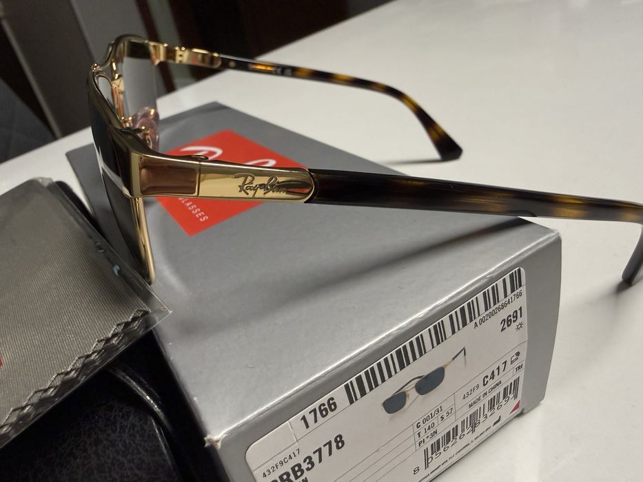 Слънчеви очила RAY BAN