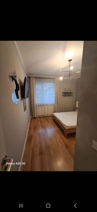 Închiriez apartament