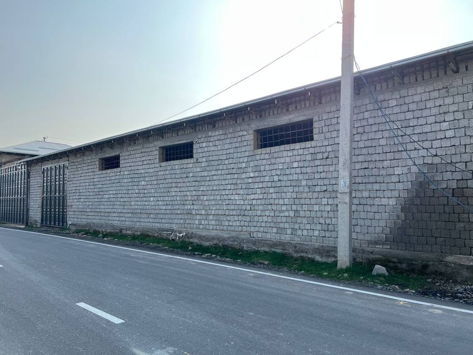 Ishlab chiqarish tsexi sotiladi (barcha qulayliklar bilan)