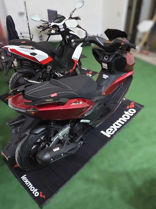 Vanzare Scuter Aura 125 Lexmoto