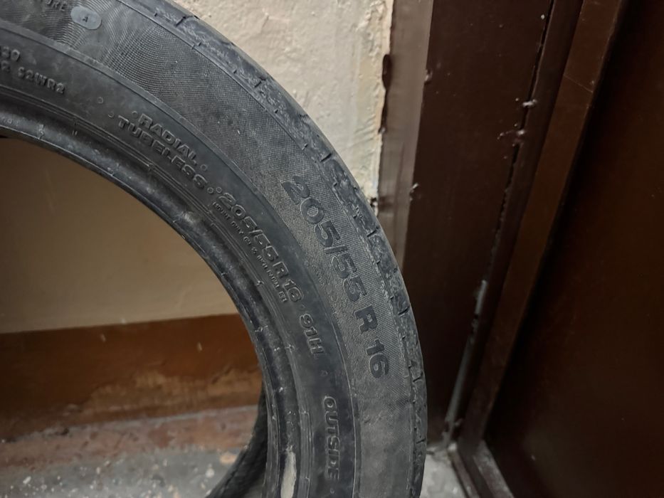 Продам пару резины Continental р16 лето