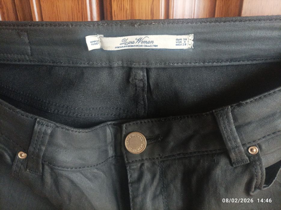 4 pantaloni efect piele