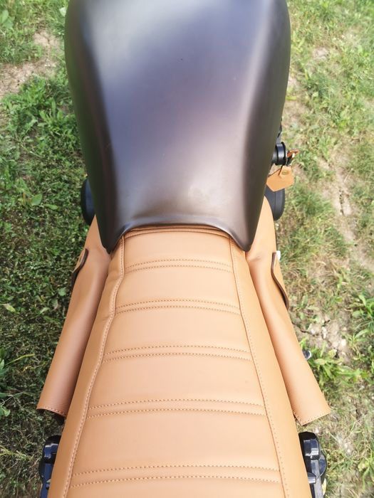 Kawasaky zephyr 750 custom cafe racer