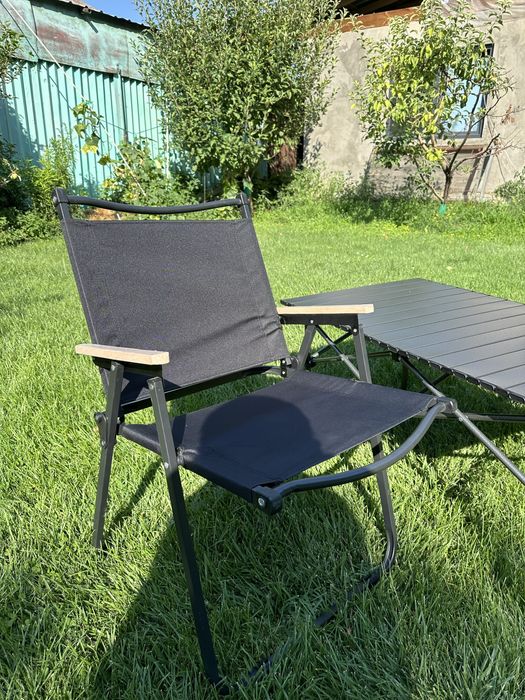 Раскладные столы и стулья