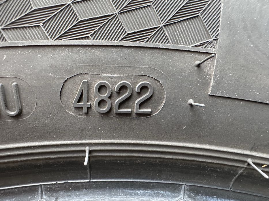 Автомобилни гуми 185 60 15 Continental