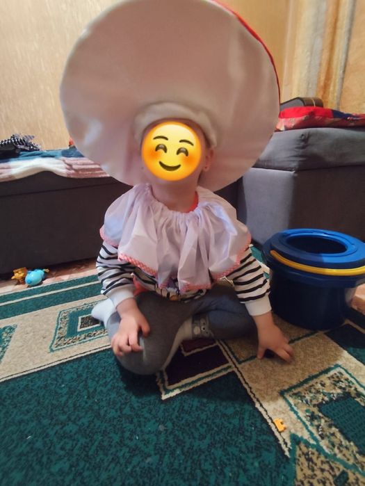 Продам новогодние костюмы