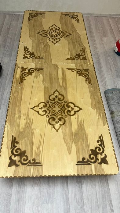 Продам раскладной стол.