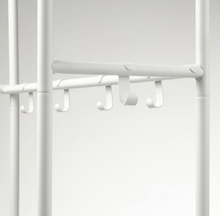Cuier Ikea - haine+depozitare pantofi