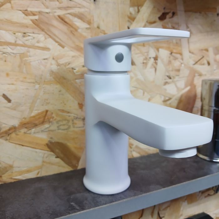 Продам смеситель для раковины