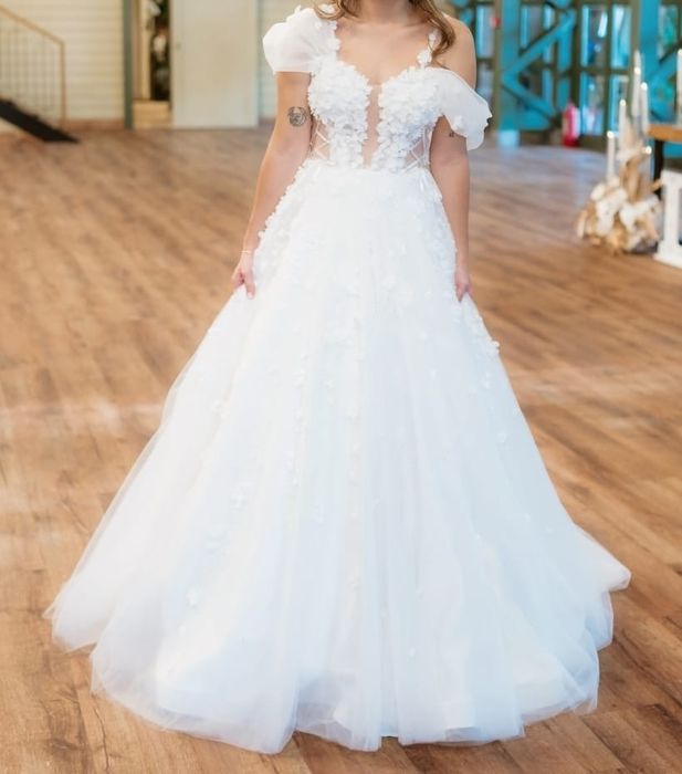 Vand rochie mireasa curățată la spălătorie, proba in Bucuresti