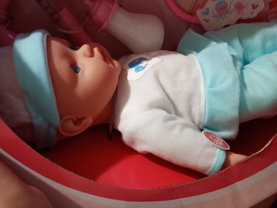 Păpușă bebeluș interactivă – set doctor (43 cm)
Vând păpușă bebeluș in