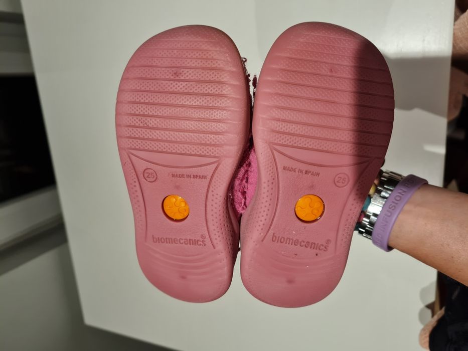 Пантофи Biomecanics 25