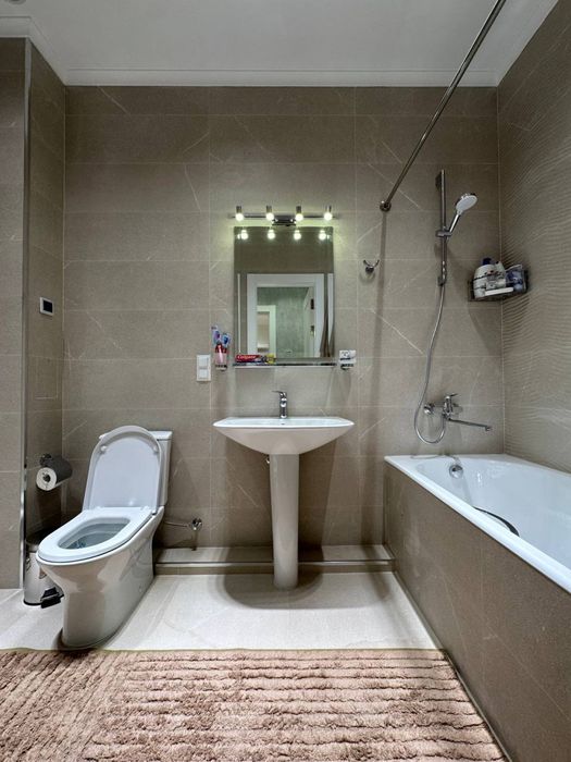 Сдаётся 2 комнатная квартира на Мирабад Авеню